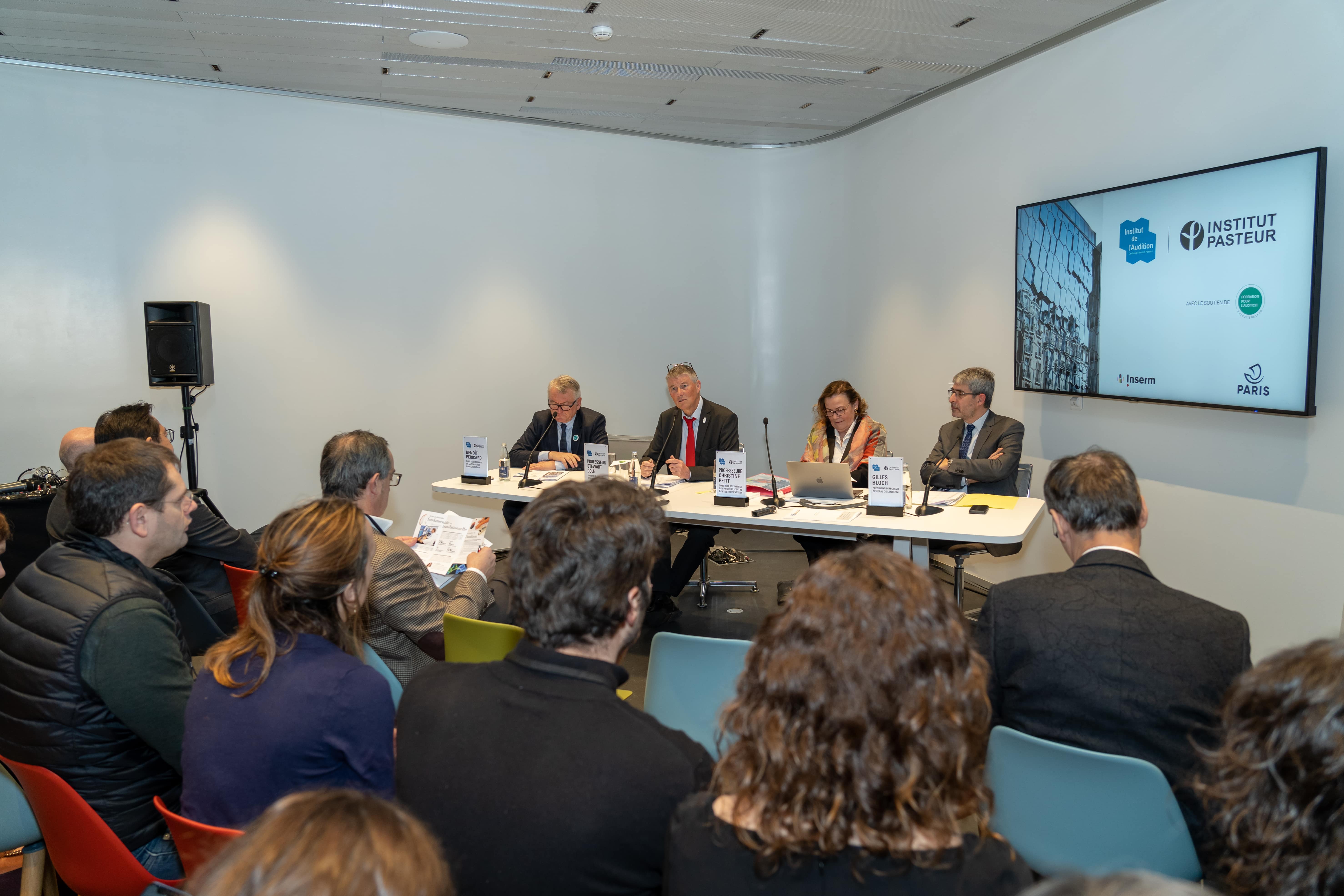 Conférence presse de l'inauguration de l'Institut de l'Audition, Centre de l'Institut Pasteur le 27 février 2020