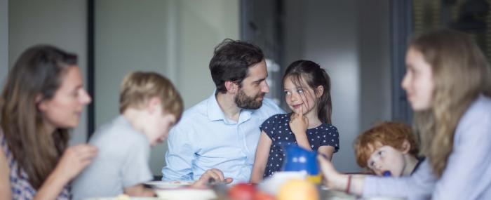 Père et fille diner