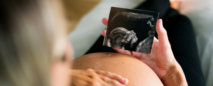 Cytomégalovirus, la menace insidieuse qui plane sur le foetus pendant la grossesse et l'impact pour l'audition du nouveau-né