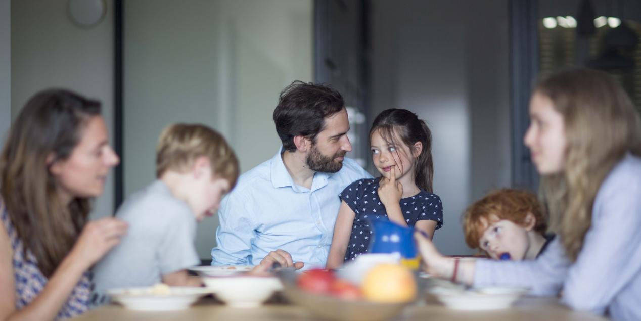 Père et fille diner