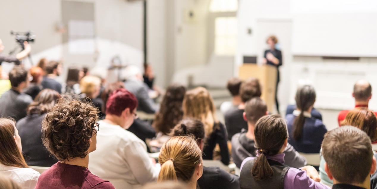 Groupe d'étudiants sourds ou malentendants