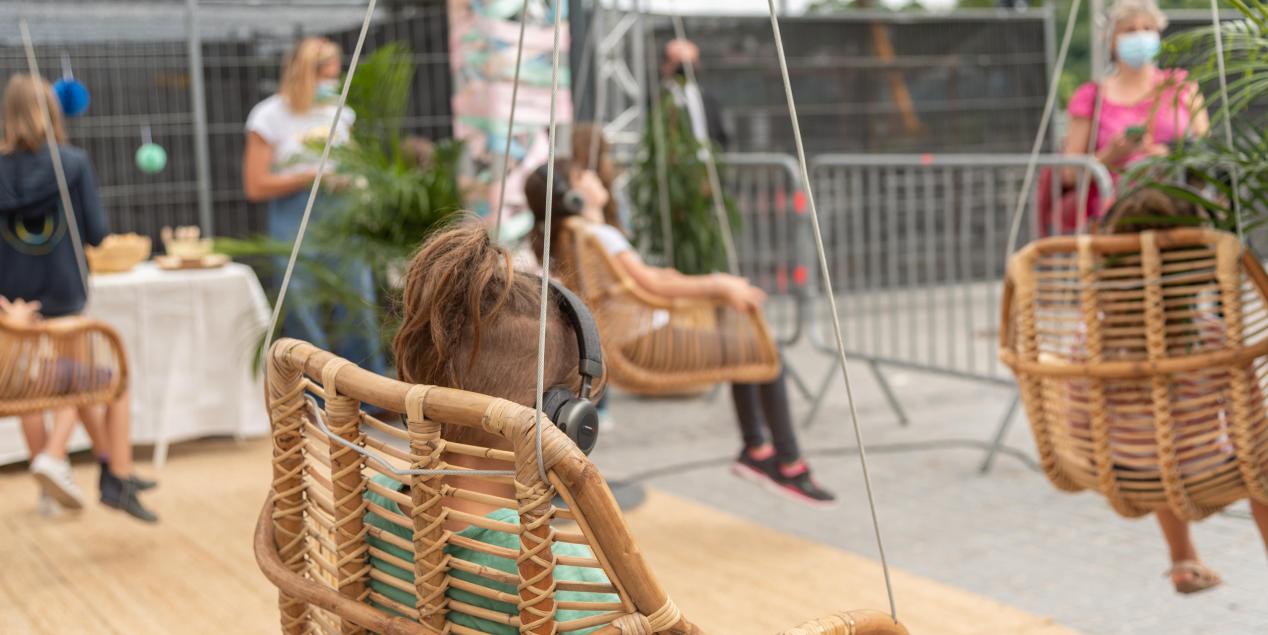 La zone de pause sonore "RelaxSon" de la Fondation Pour l'Audition au festival Chorus en 2021